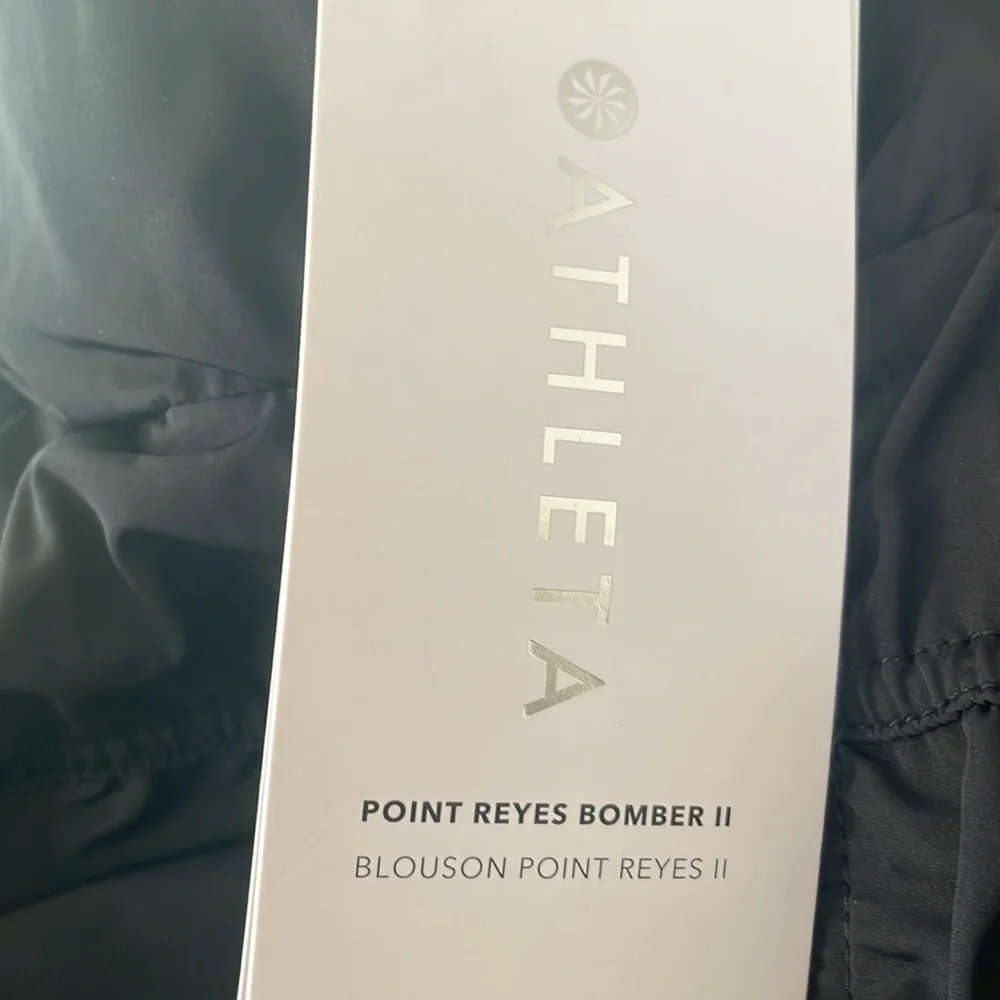 NWT Athleta Point Reyes Bomber Black Medium - Picture 8 of 10